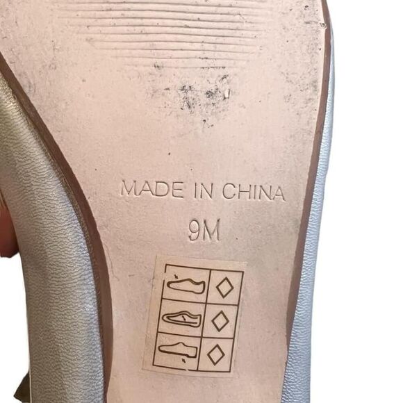 Women's Ashro Silver Mules Size 9M - Picture 6 of 6